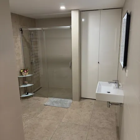 Studio Parc Sacre Coeur Prague דירה